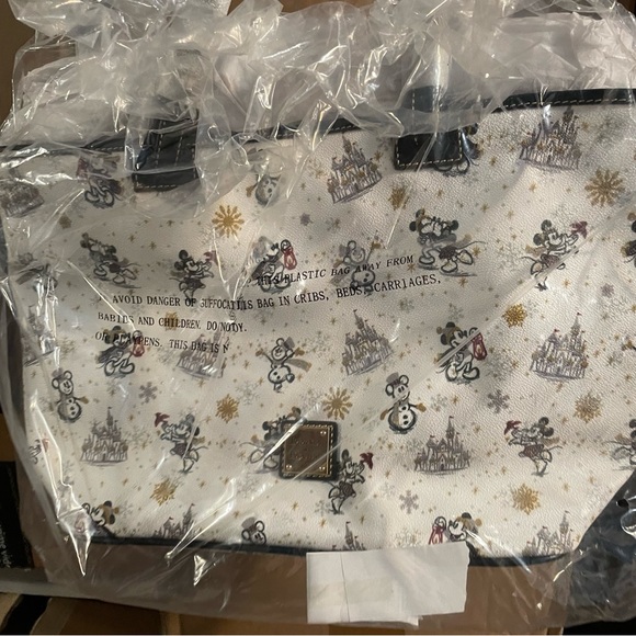 Disney Dooney & Bourke Bag - 2020 Mickey & Minnie Christmas Holiday Tote NWT - Picture 5 of 10